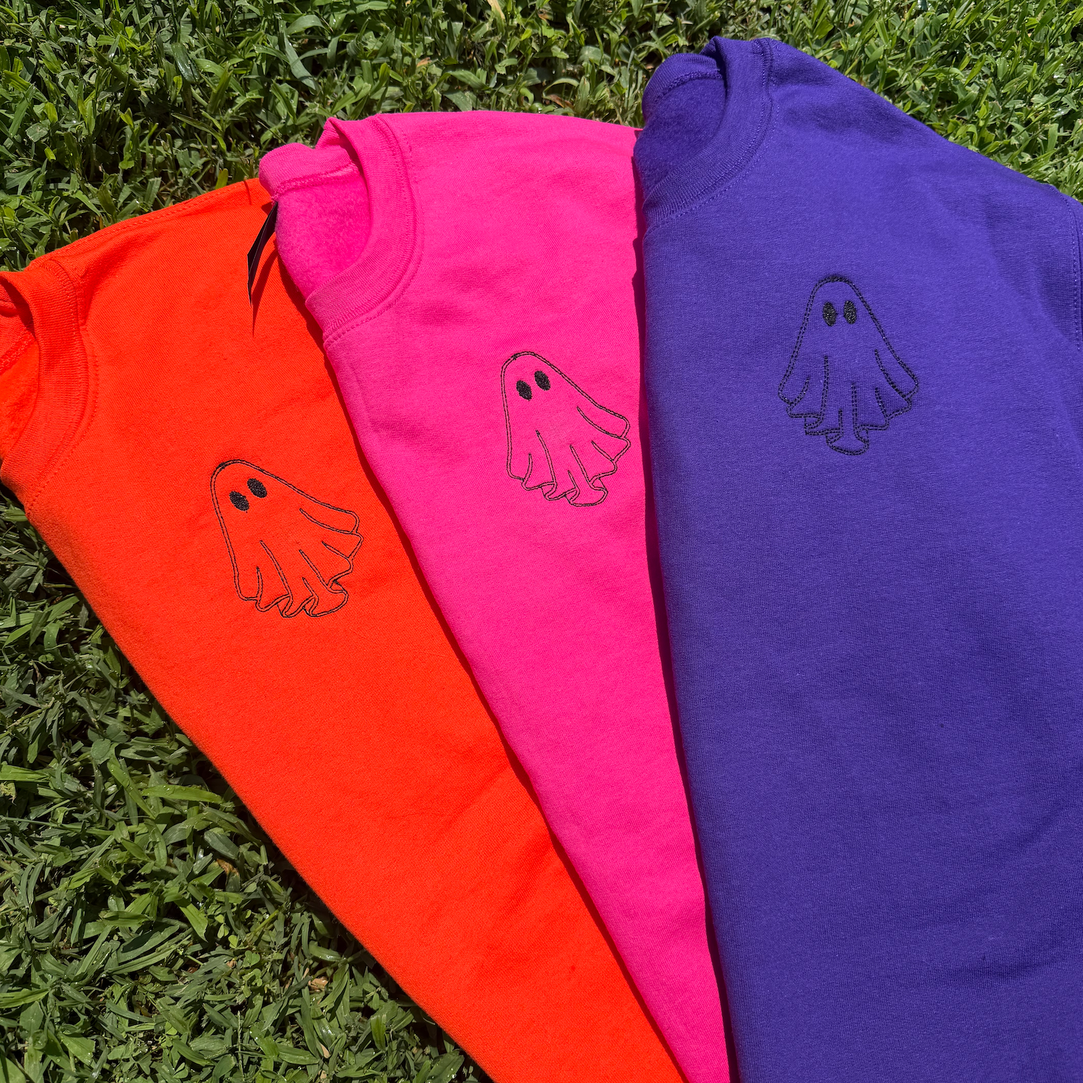 Minimalist Embroidered Ghost Sweatshirt – Custom Thread Color