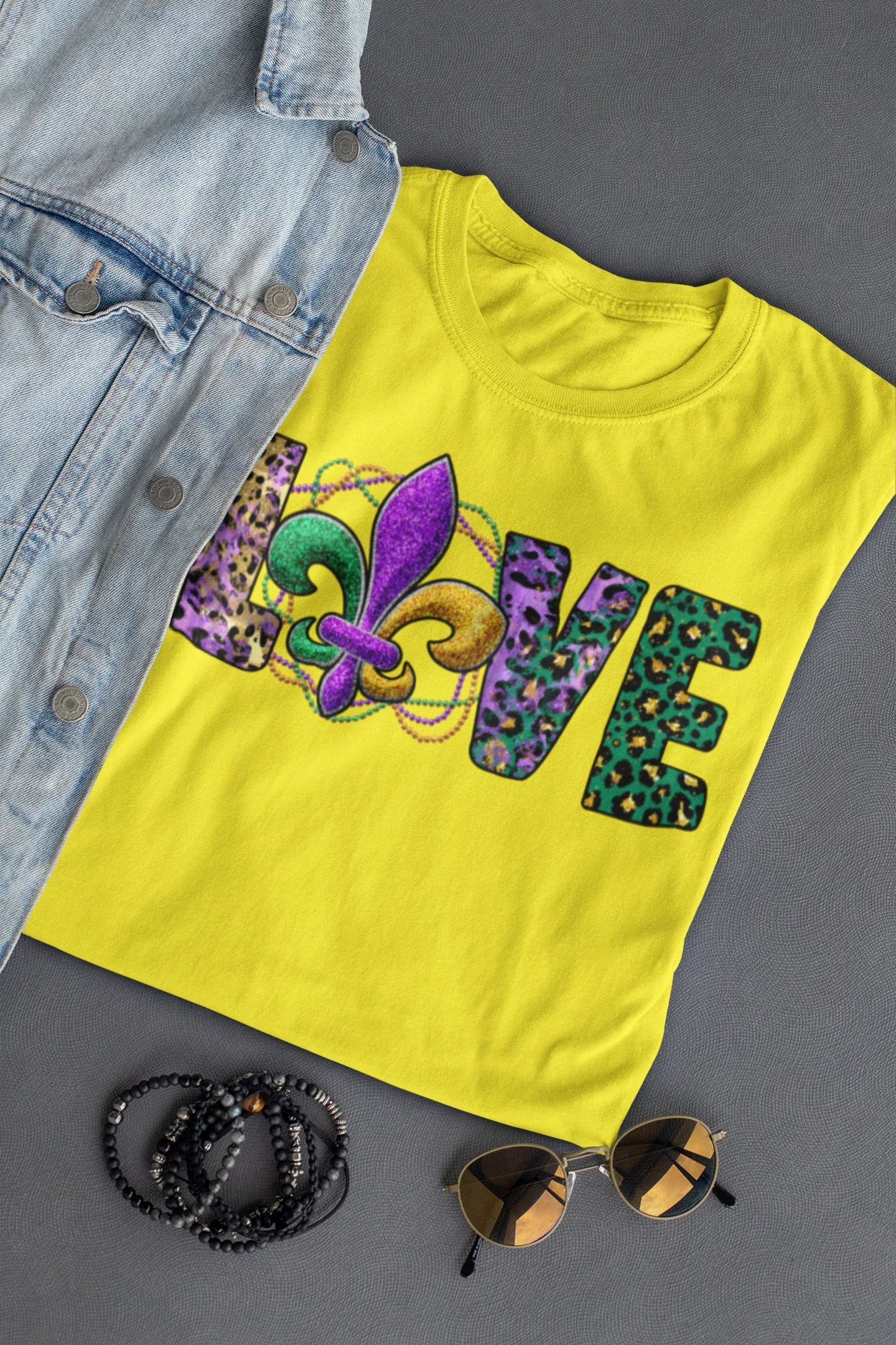LOVE Mardi Gras Fleur-de-lis Mardi Gras Graphic Tee - Merch Girls