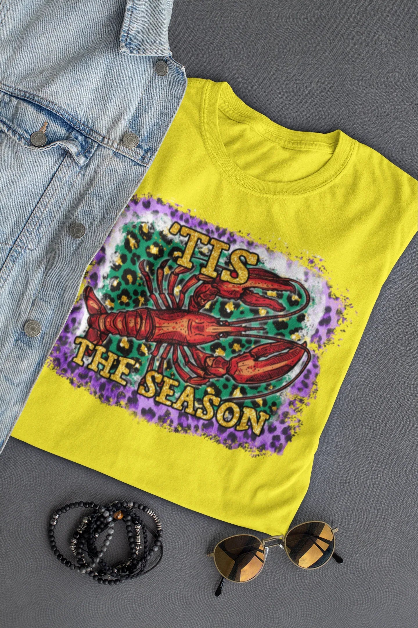 Tis the Season Crawfish Mardi Gras Graphic Tee - Merch Girls