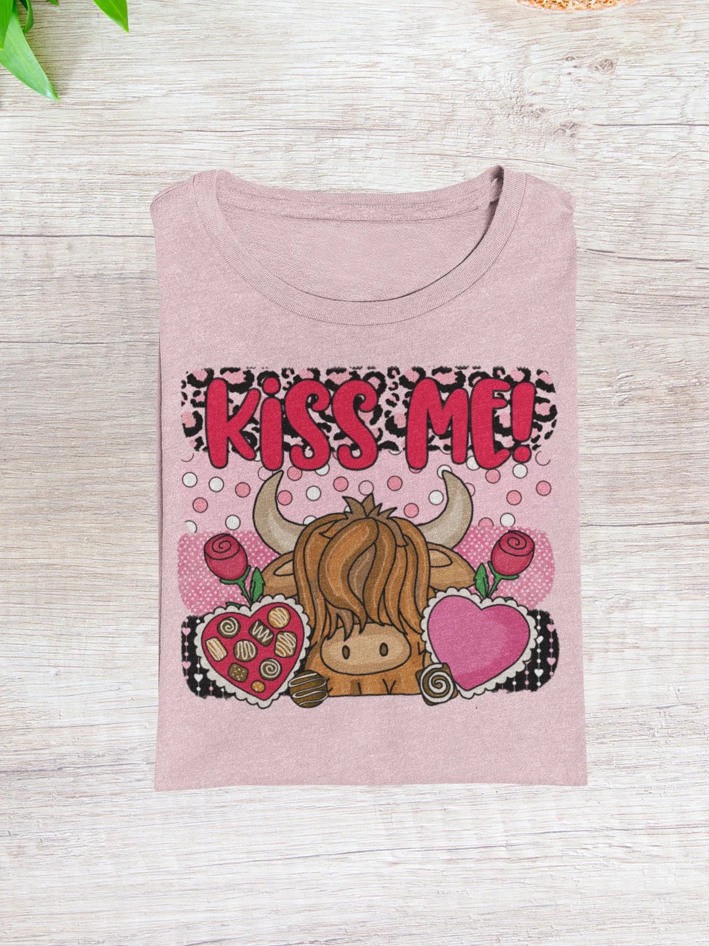 KISS ME Highland Cow Valentine's Day Graphic Tee - Merch Girls