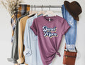 Retro Text 'Mom' Graphic Tee - Merch Girls