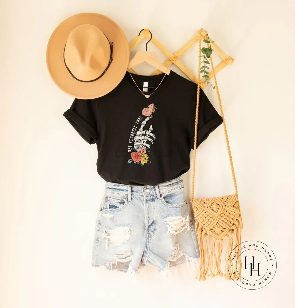 Set Yourself Free Graphic Tee - Merch Girls